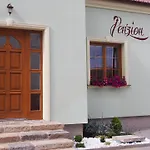 U Simecku Šatov
