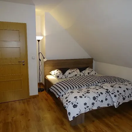 بيت ريفي U Simecku Šatov